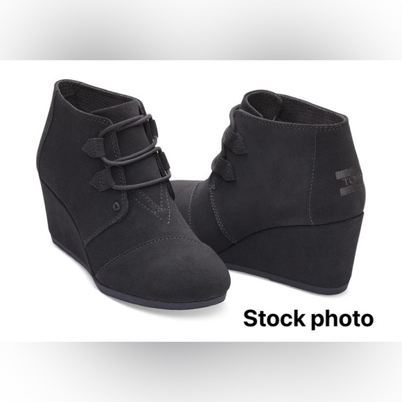 VERY GOOD CONDITION TOMS DESERT WEDGE SUEDE ANKLE BOOTIES - Picture 1 of 7